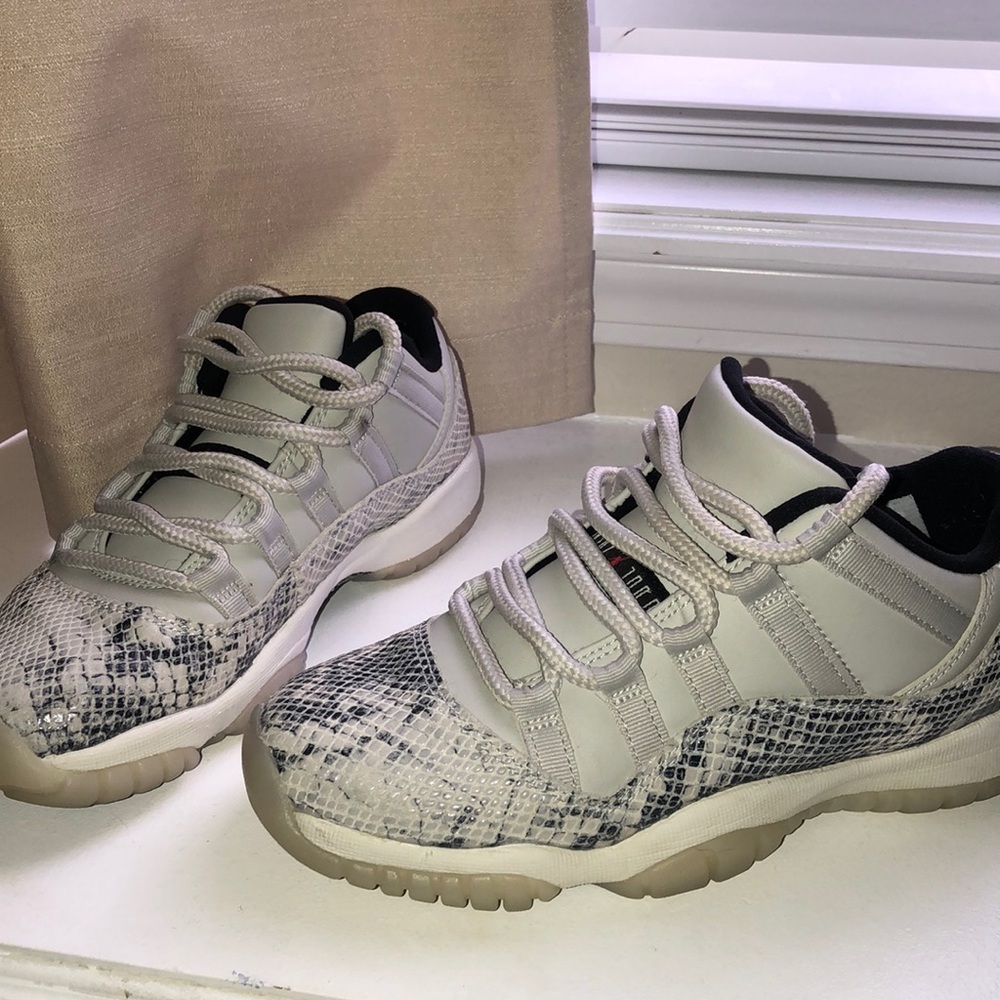 Air Jordan 11 retro low snake